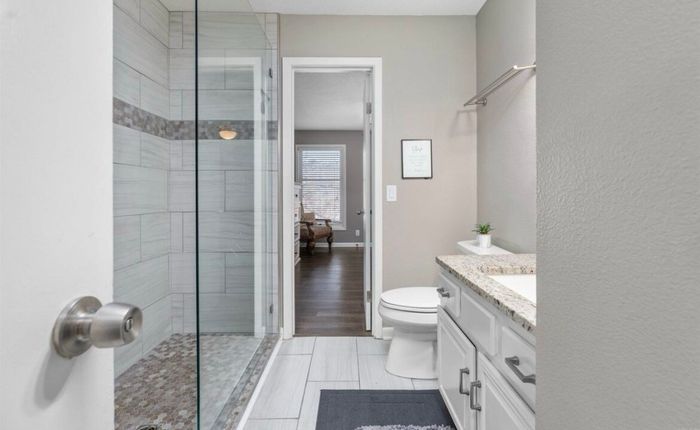Main level ensuite bathroom
